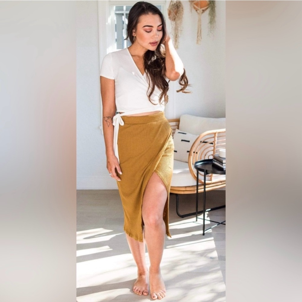 NWOT SOZY MIDI Wrap Skirt- GOLD/MUSTARD